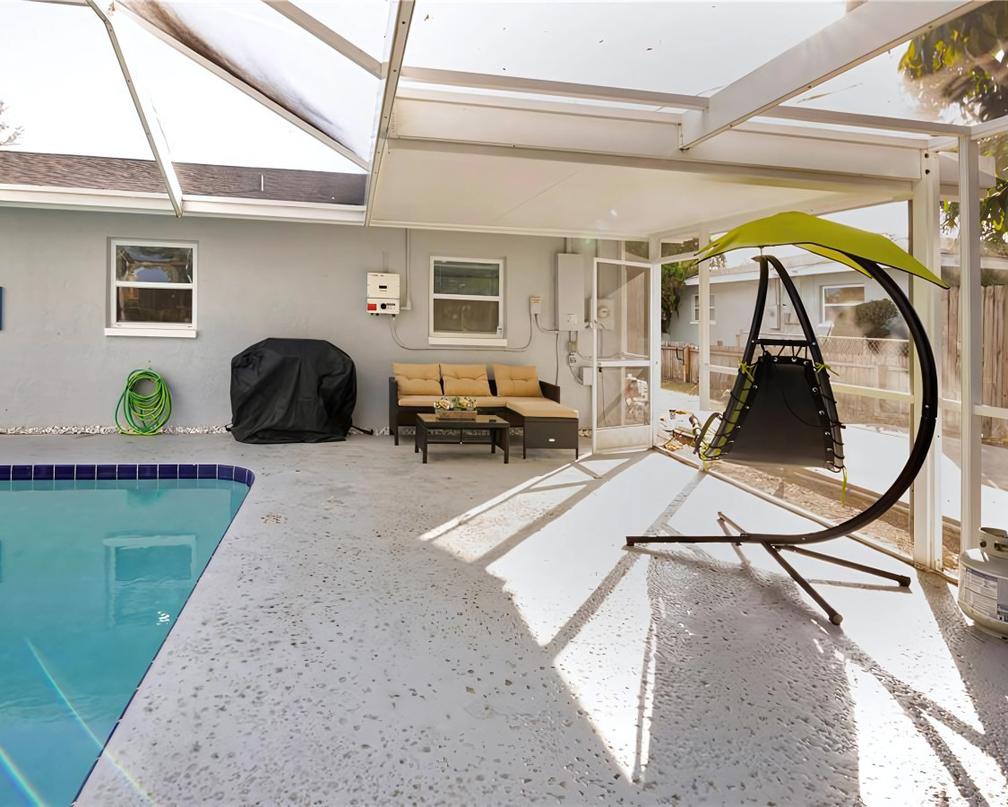 Spacious And Stylish Interiors With Outdoor In Ground Pool!