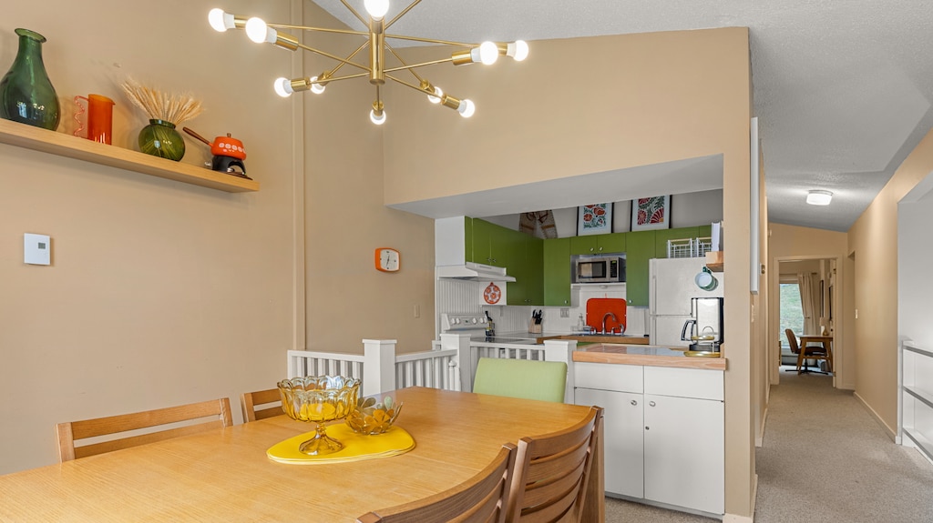 Enjoy family dinners in this beautifully lit and welcoming dining room