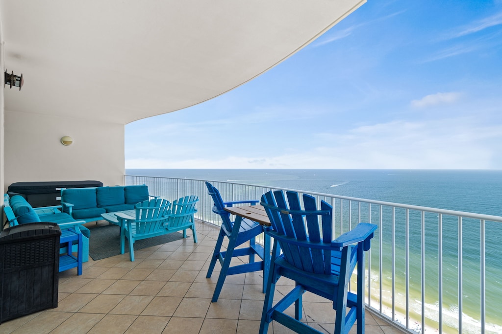 Welcome to Turquoise Place C2706