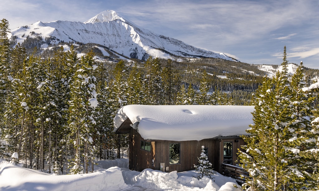Lake Cabin 4 exterior2