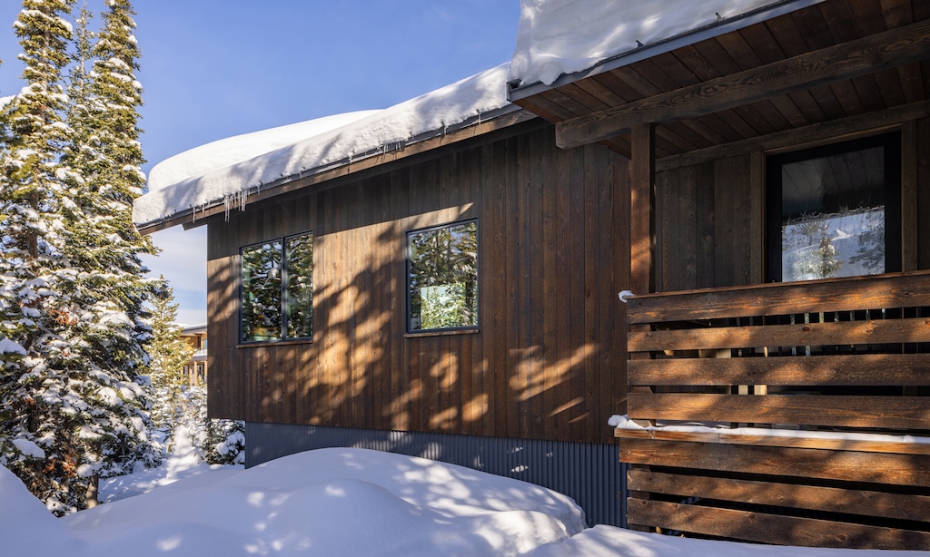 Lake Cabin 4 exterior4