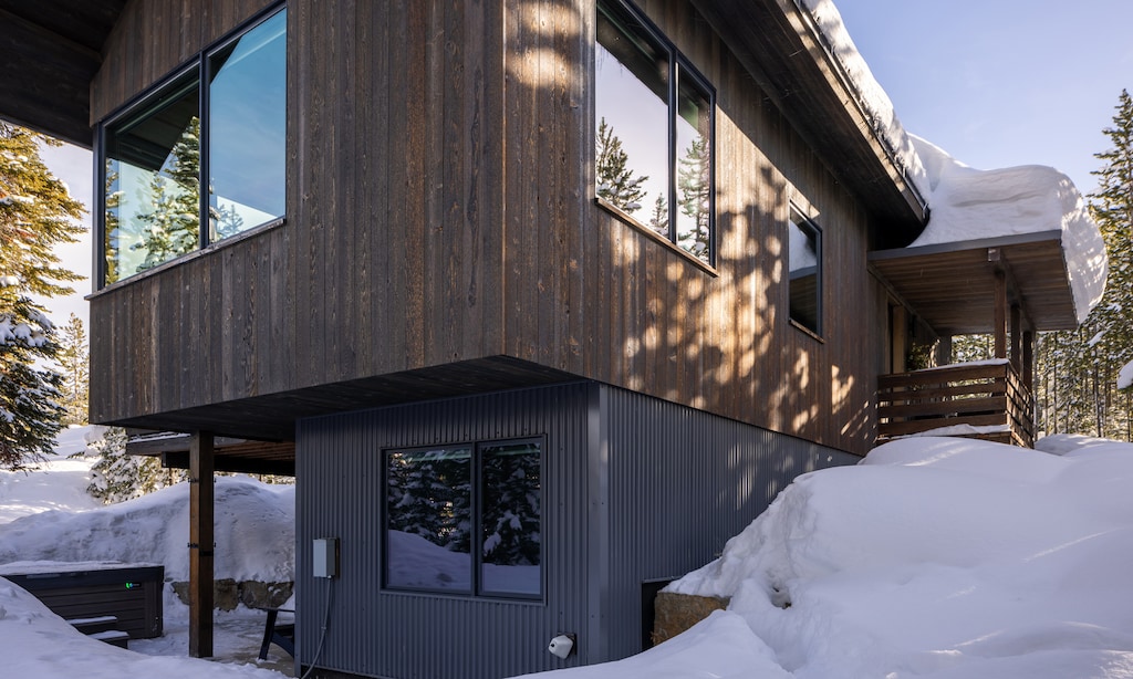 Lake Cabin 4 exterior5