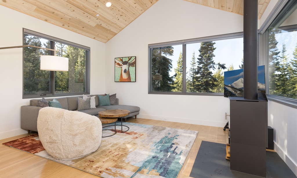 Lake Cabin 4 living4