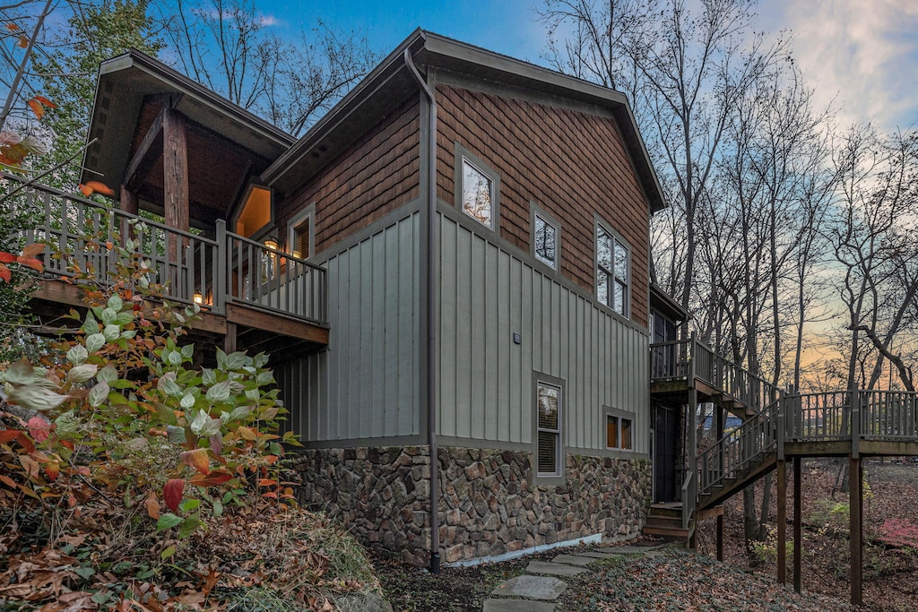 This cabin is where sunsets and s’mores dreams come true!