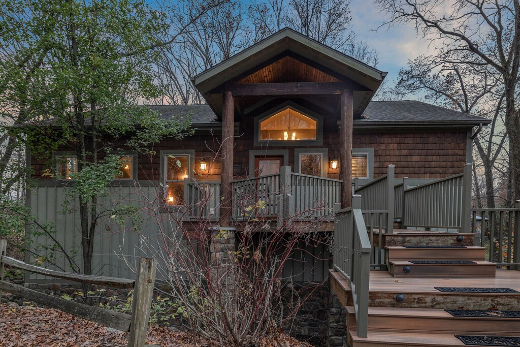 A warm welcome wrapped in The Lodged in the Trees.