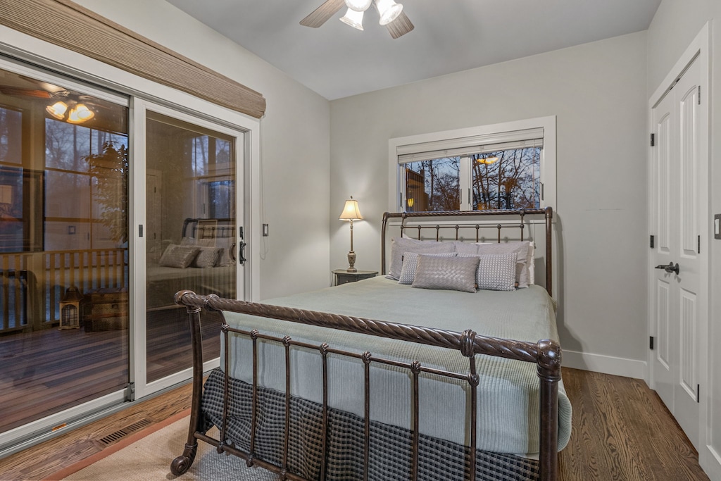 Bedroom 3 is on the upper level & has a queen-size bed.