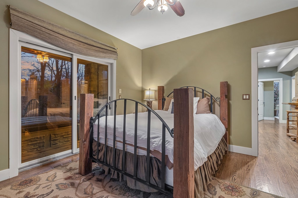 Primary bedroom is on the main level & has a queen-size bed.