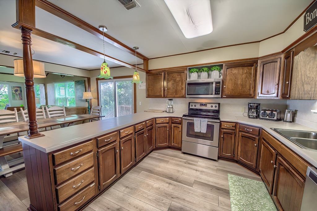 Fully equipped kitchen with all your cooking essentials! 