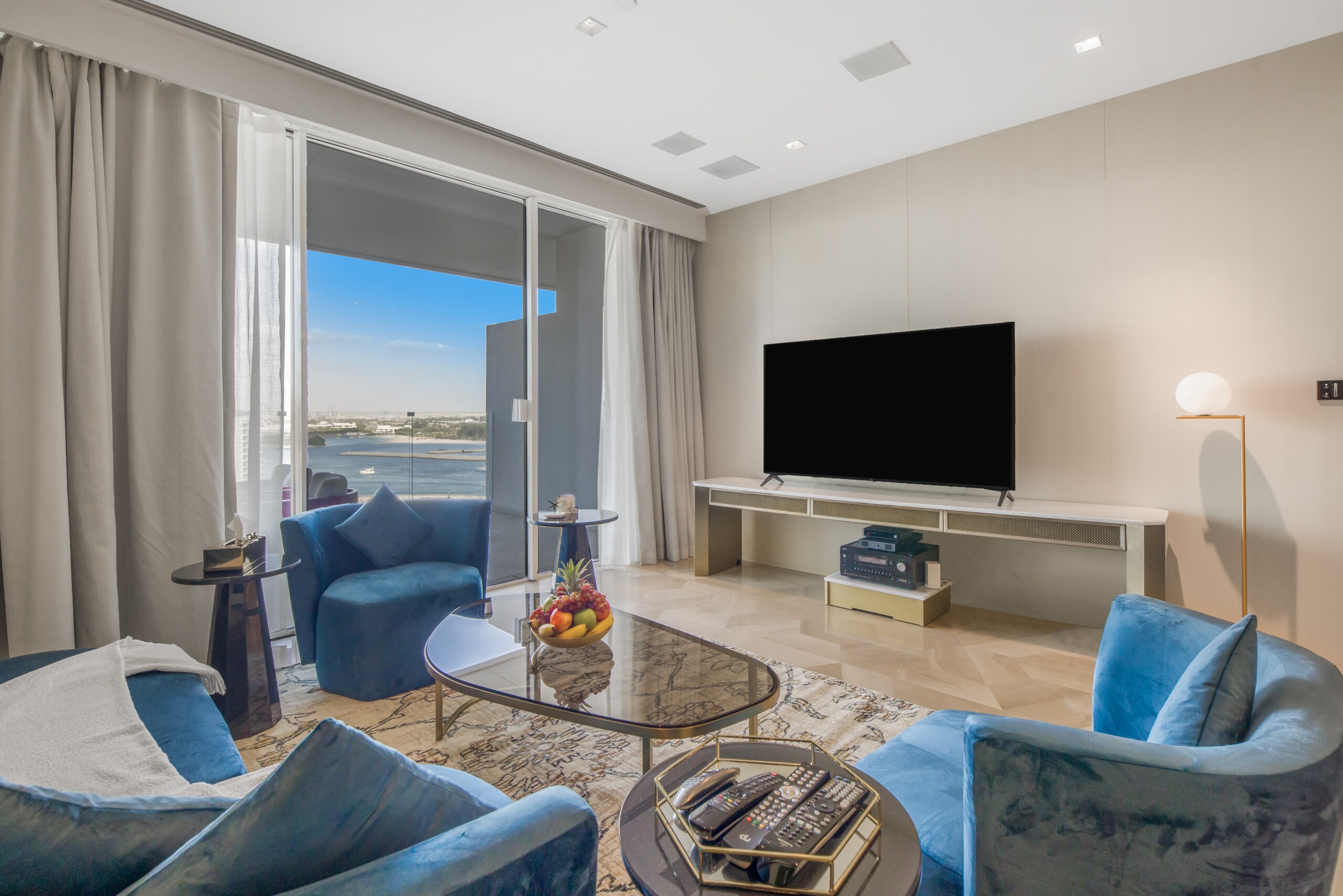 Property Image 1 - Voguish 2BR Apt w/Sea View at FIVE Palm