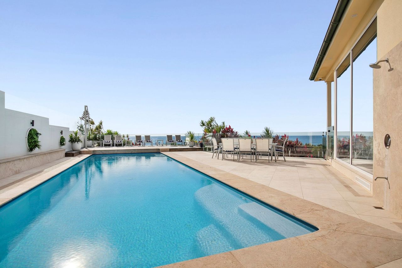 Solitary Views - Sapphire Beach