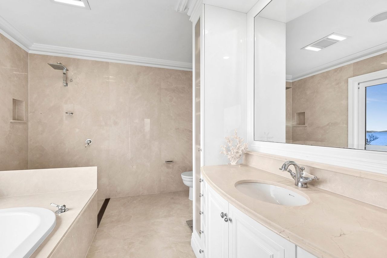 Solitary Views - Sapphire Beach Solitary Views - Sapphire Beach