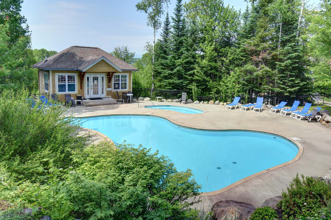 4BDR Townhouse, Ski In/Out - 72 Mont-Blanc