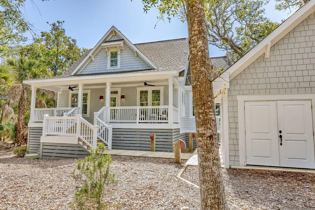 LIGHT AND BRIGHT FOREST HOME