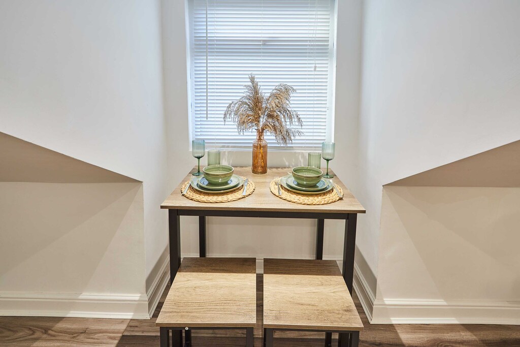 Trafalgar Road, Birmingham - Host & Stay