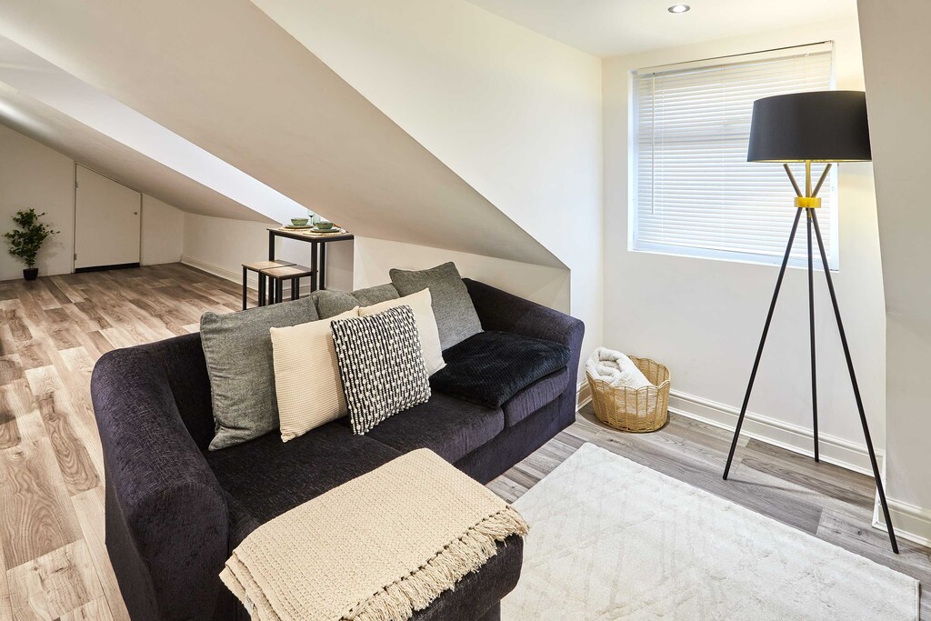 Trafalgar Road, Birmingham - Host & Stay