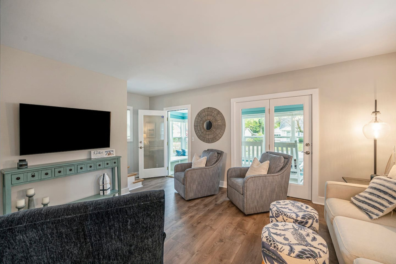 Little Porch of Haven