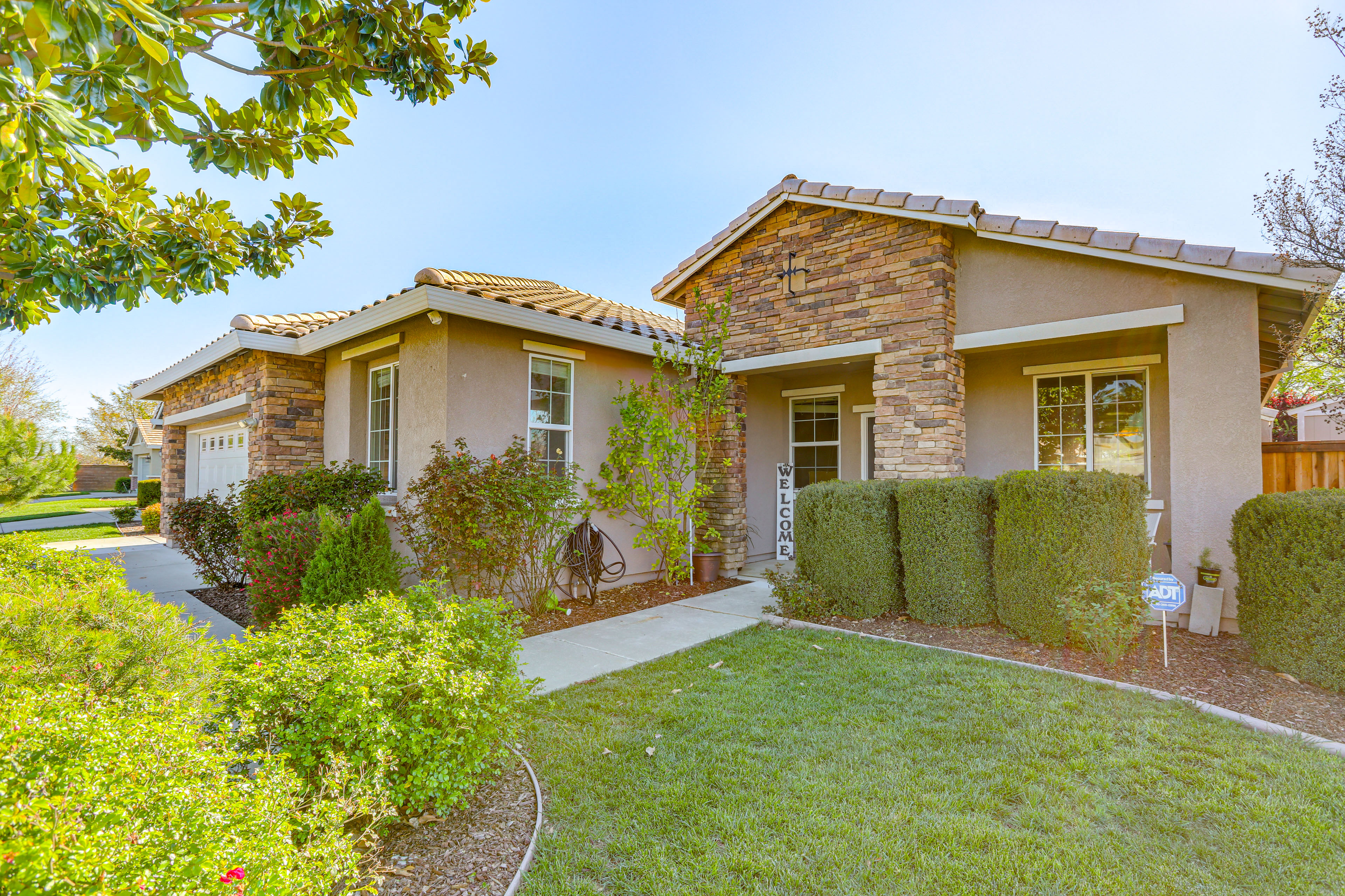 7 Mi to Dtwn: Home w/ Fenced Yard in Roseville!