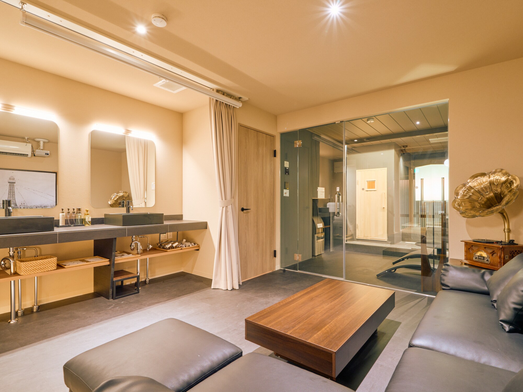 KONJAKUSO OSAKA TSUTENKAKU "MUSHIBUROYA" Sauna Villa