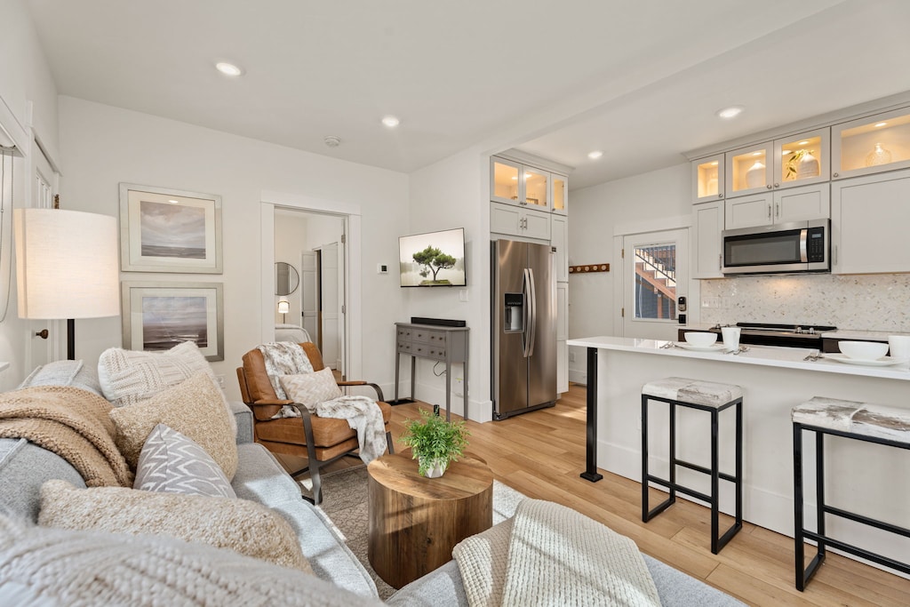 Living Area with Smart TV | Plenty of comfortable seating!