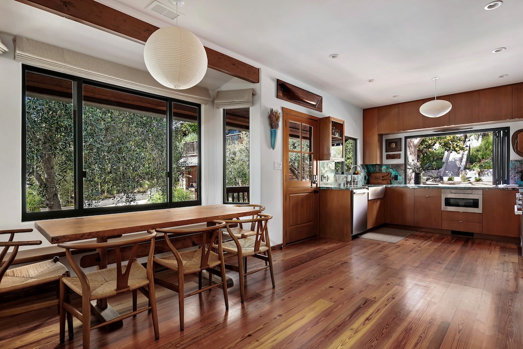 Main House Dining and Kitchen