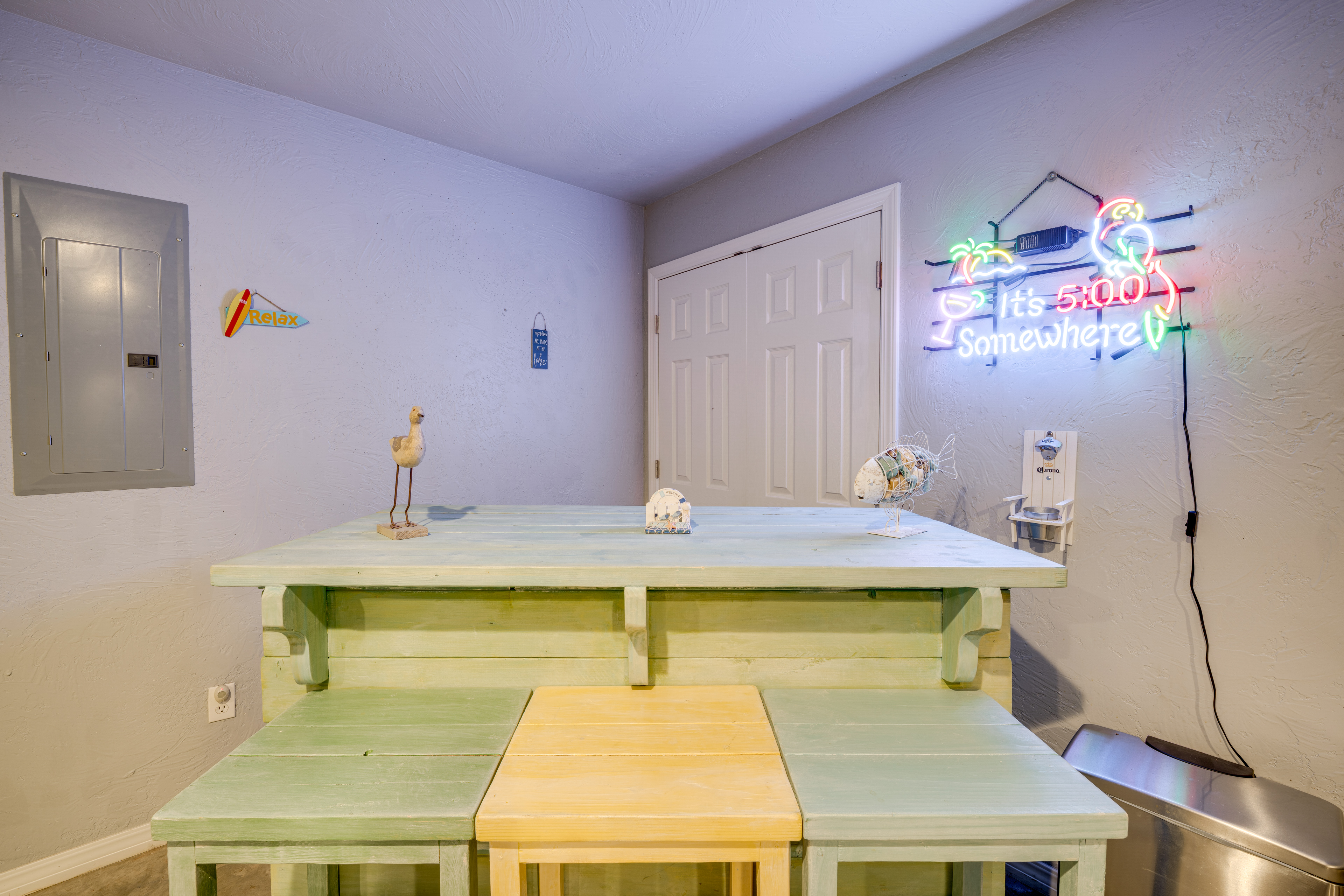 Modern Retreat w/ Gas Grill - Walk to Lake Texoma!