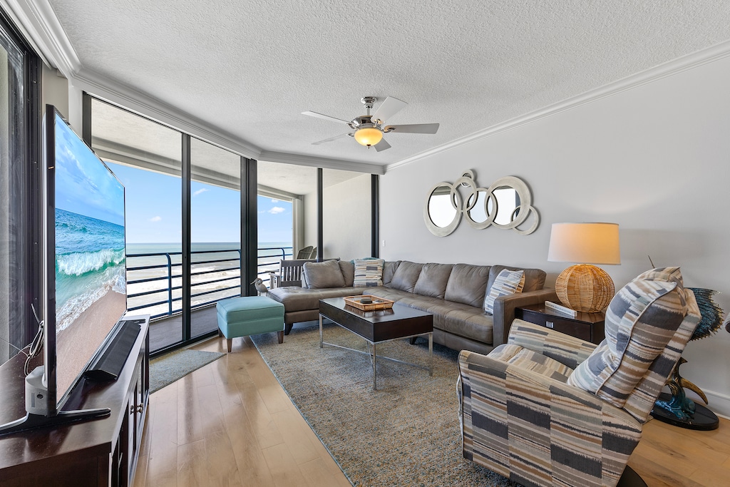 Welcome to Ebb Tide 702!