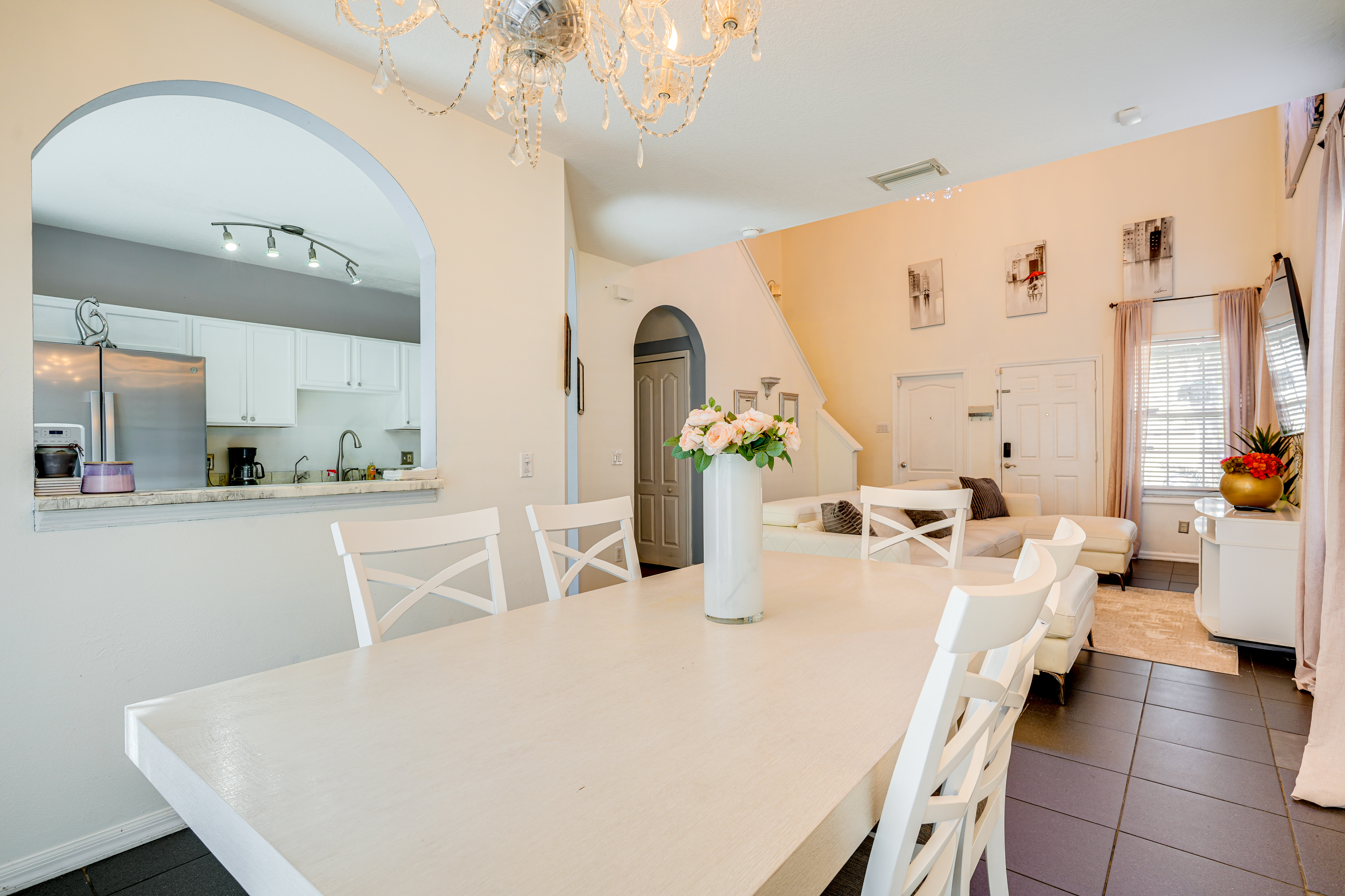 9 Mi to Beach: Peaceful Riverview Home w/ Patio