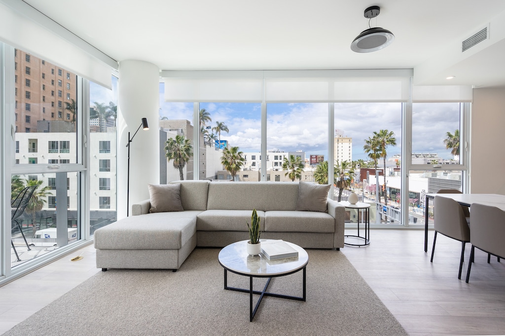 Long Beach - Two Bedroom Suite - Living Area (4)