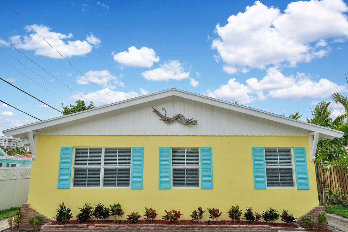 Ocean Escape One Block from the Ocean