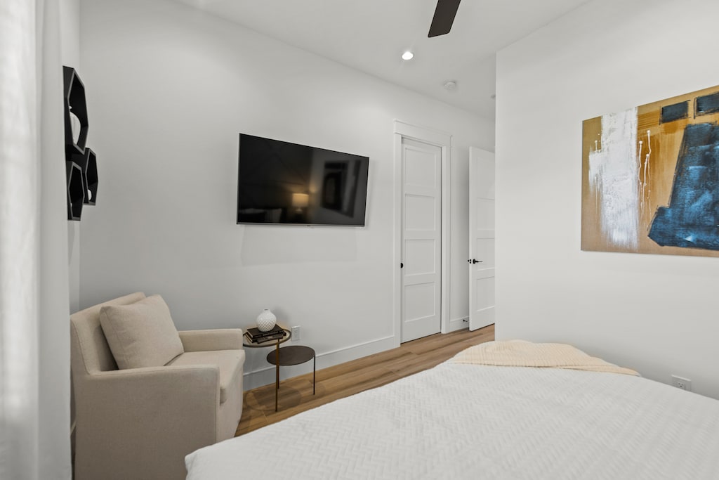 Fourth Bedroom (Second Floor), King bed