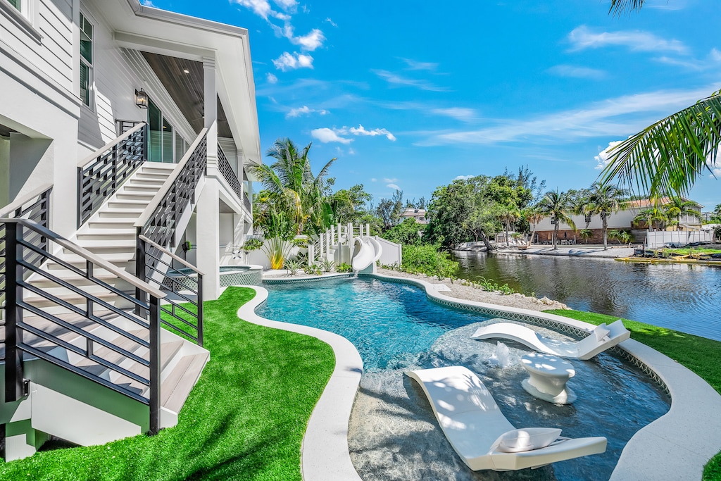 Siesta Serenity by Siesta Key Luxury Rental Properties