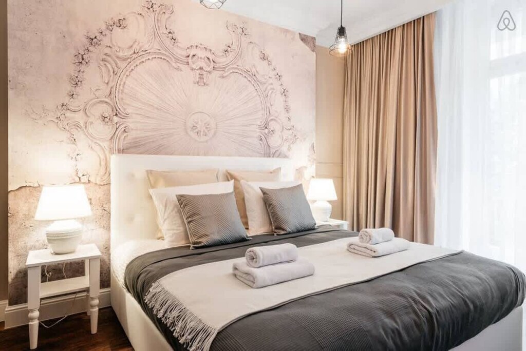 Bedroom II with king size bed