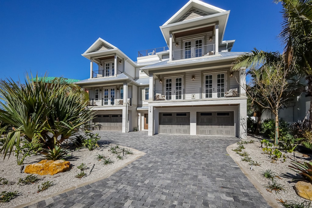 Big Kahuna by Lido Key Vacations