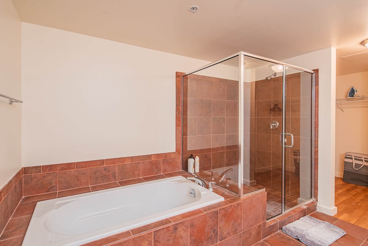 Game Day in PHX | Pool,Gym,Parking,Balcony,W/D