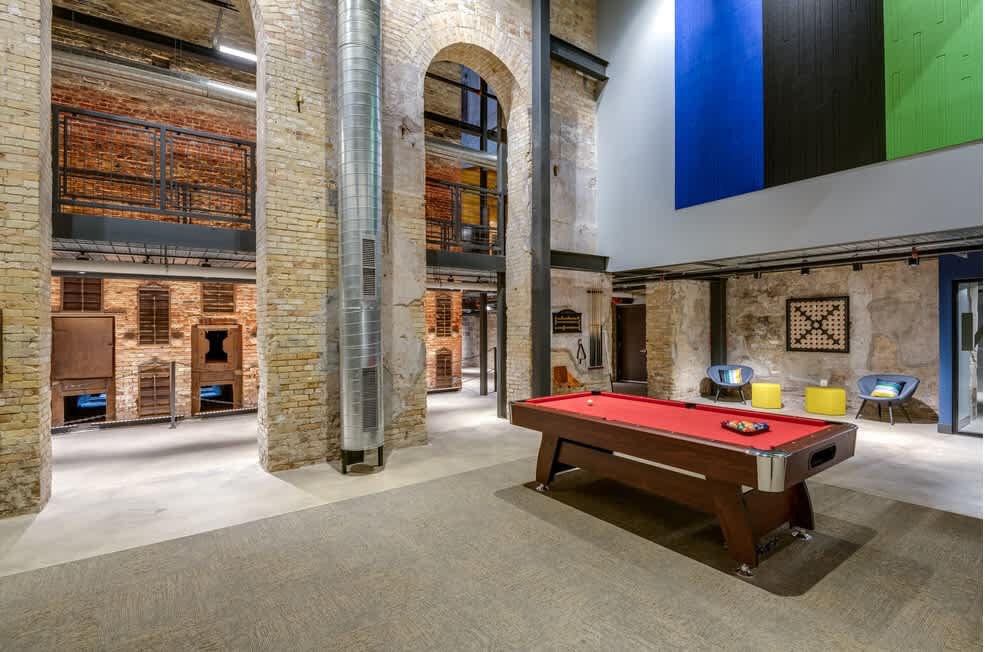 Milwaukee Getaway | Parking | Pool | WiFi | W/D