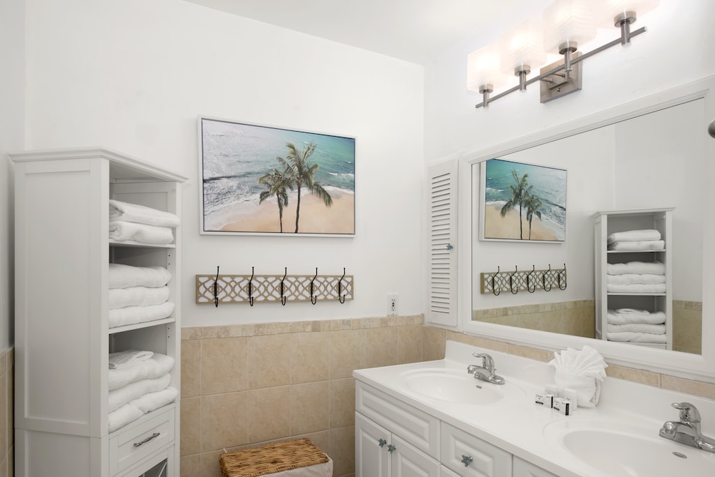 Upstairs Guest Bathroom