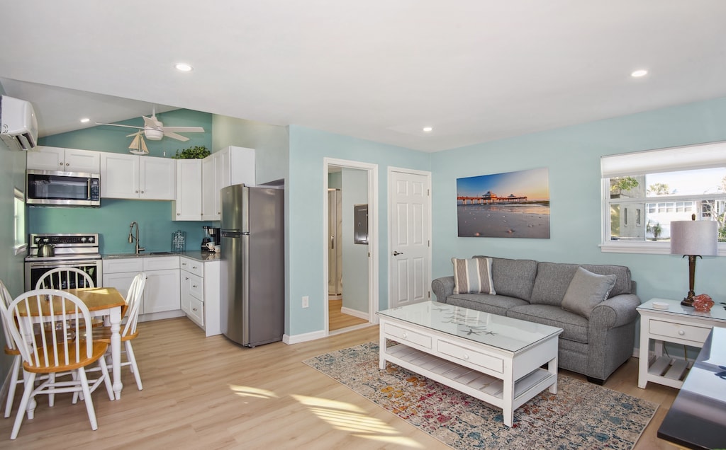 View of the Livingroom/Kitchen