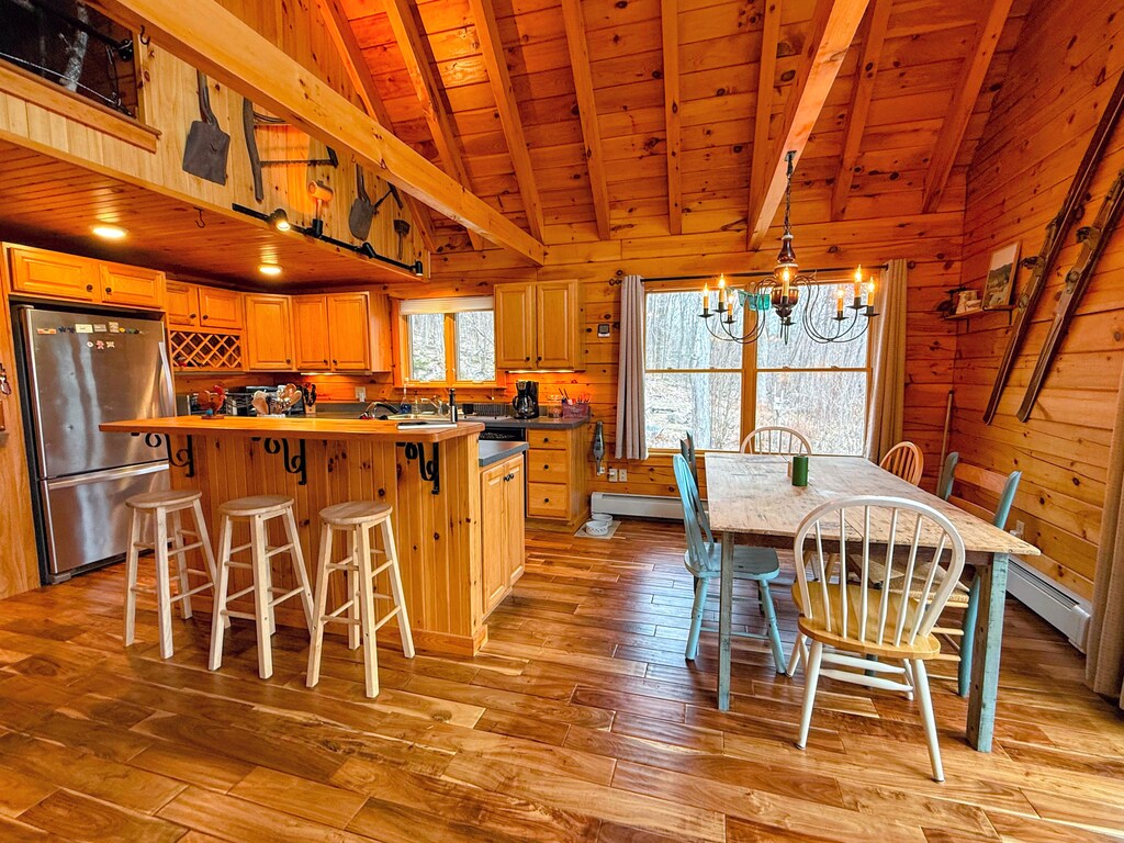 There's extra seating at the breakfast nook