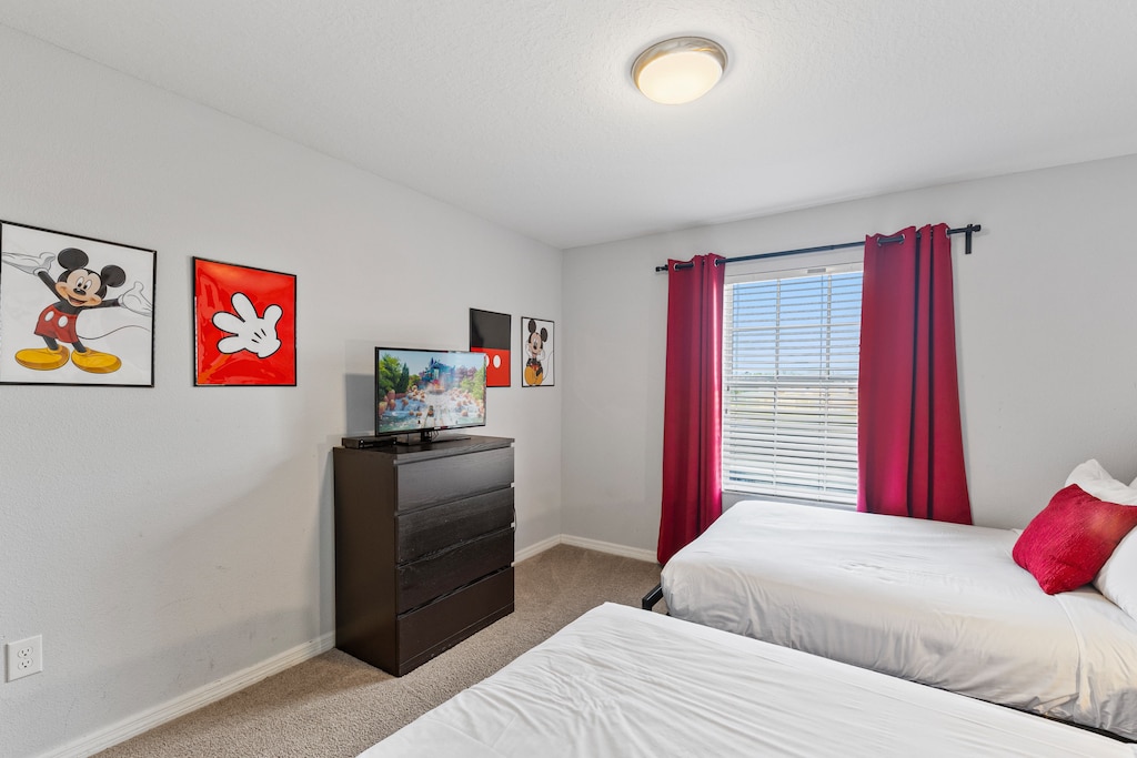 Bedroom 3 with 2 double beds