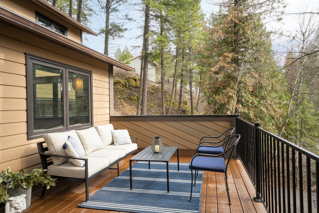 Relax Outside and Enjoy the Sun | Exterior