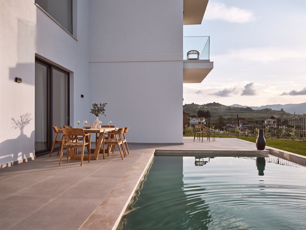Alfresco moments under the Zakynthian sky.