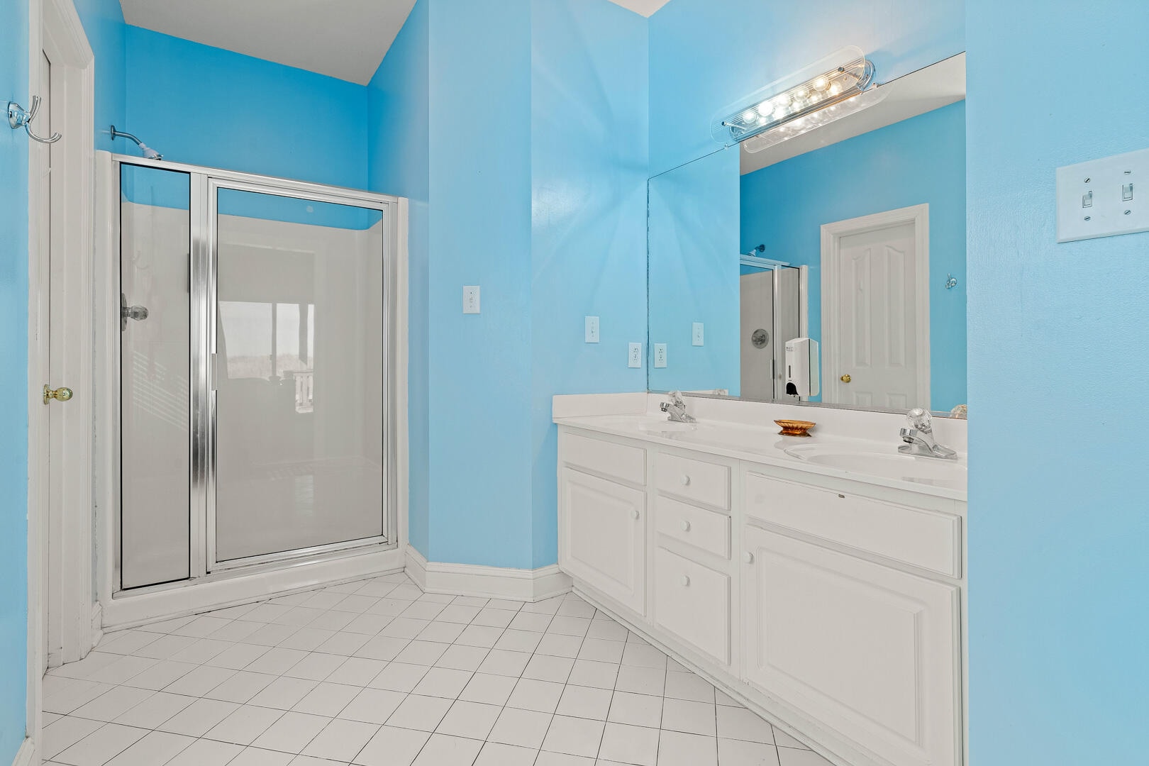 Sandbox 8 Bedroom Home in Kitty Hawk Shores