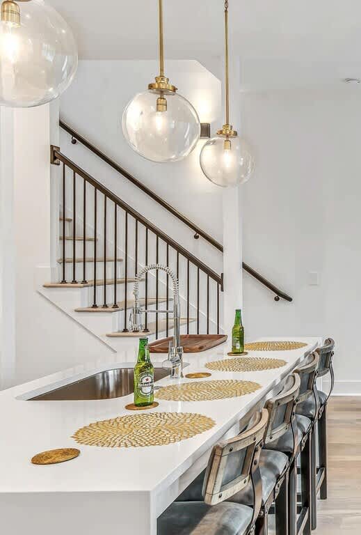 Level 2 | Island Seating