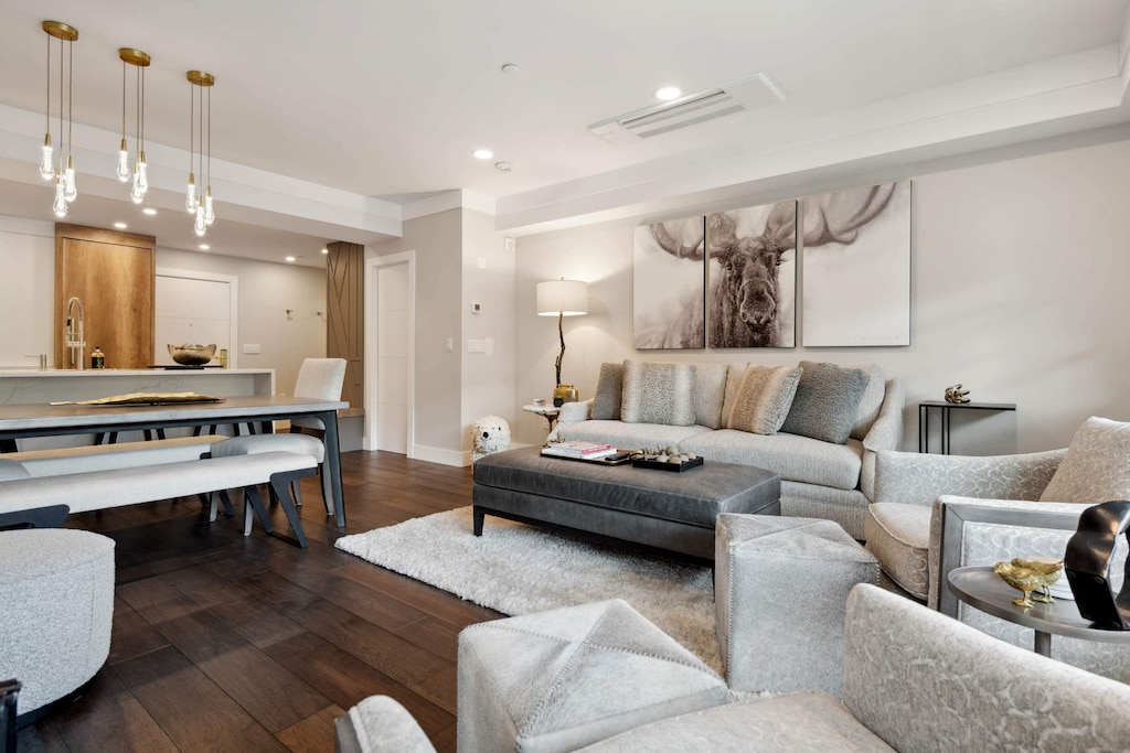 lodgetower-278-1607_53757500997_o