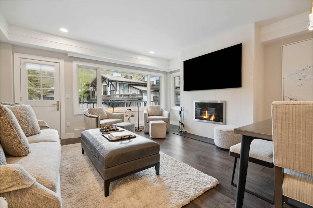 lodgetower-278-1587_53758740429_o