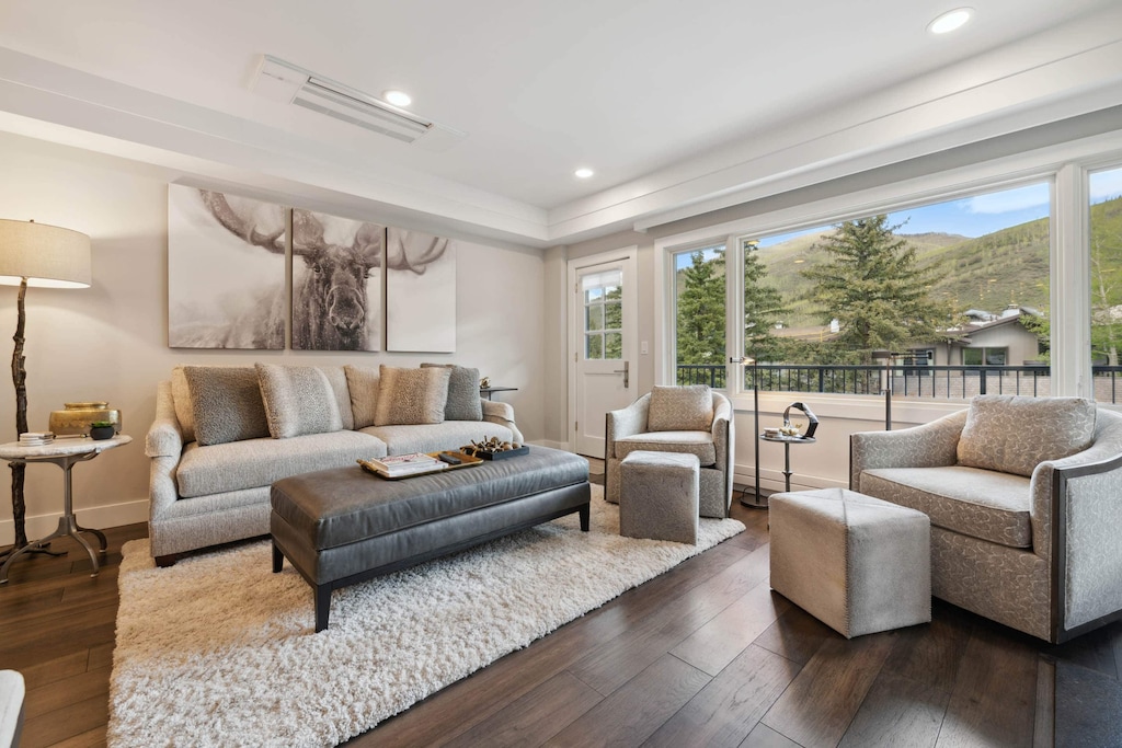 lodgetower-278-1602_53757501022_o