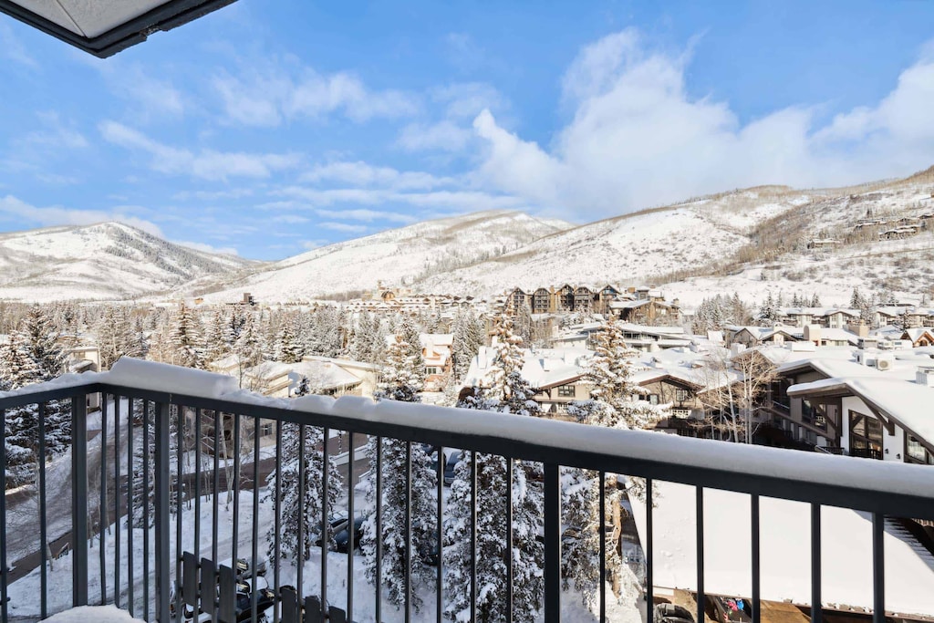 lodgetower680-8347_54265864312_o