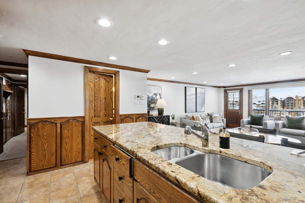 lodgetower678-8312_54267130755_o