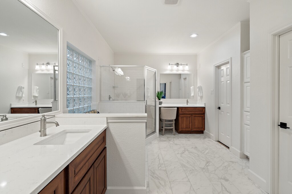 Long Weekend - Walker Luxury Vacation Rentals