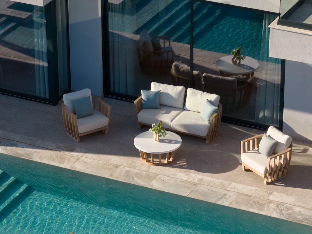 Gather outdoors in a lush setting that captures the essence of island living.